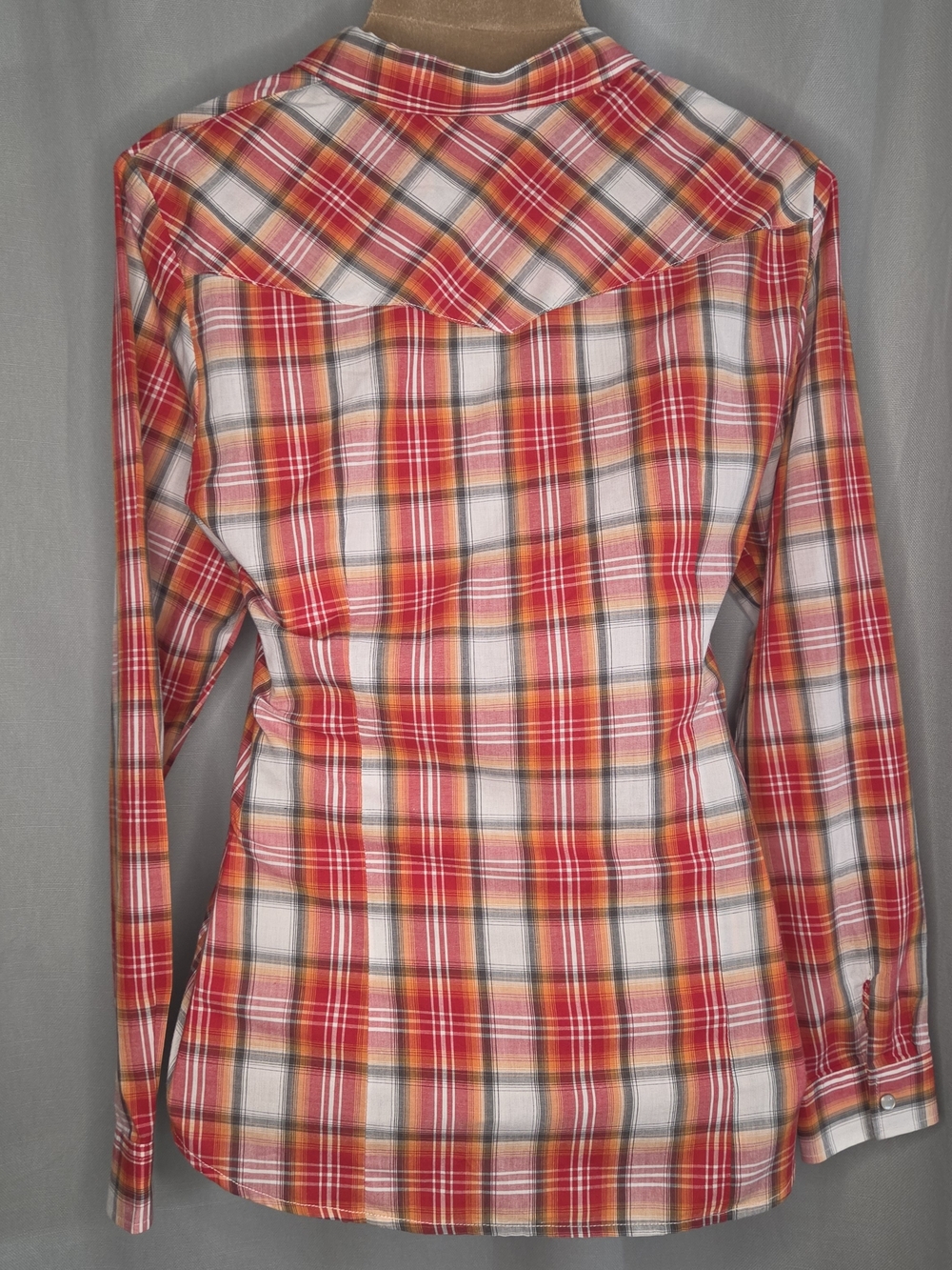 Roper Red Plaid Button-Up Shirt With Pearl Snaps Women's Size Medium - Picture 2 of 7